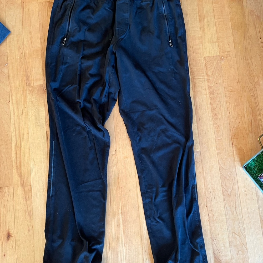 Lululemon Men's Black Running Sweats